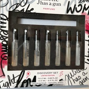 Juliette has a gun sampler, minis only.